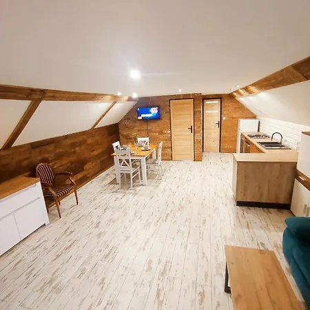 Holiday home Poddasze Ceglane - Warpuny-mazury- 12 Km Od Mragowa Warpuny