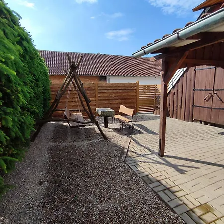 Holiday home Poddasze Ceglane - Warpuny-mazury- 12 Km Od Mragowa